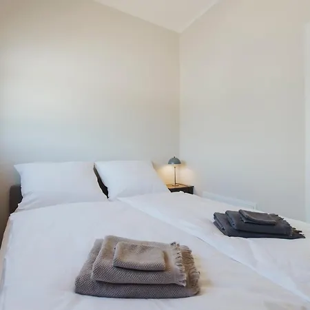 Neu Rügen Resørt Großzügige, Gemütliche Doppelhaushälfte Linus Mit Terrasse Sagard