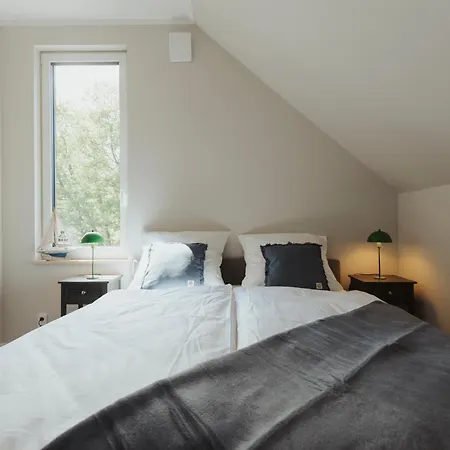 Ferienhaus Neu Rügen Resørt Großzügige, Gemütliche Doppelhaushälfte Linus Mit Terrasse